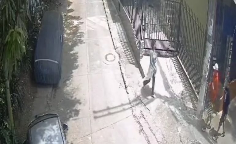  HURTO A MANO ARMADA EN EL BARRIO EL CARMEN DE FLORIDABLANCA.